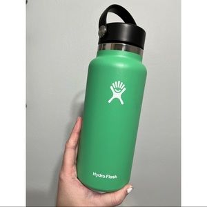 Green 32oz Hydroflask